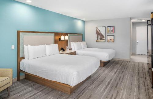 Cayucos Hotel | Shoreline Inn.on the beach