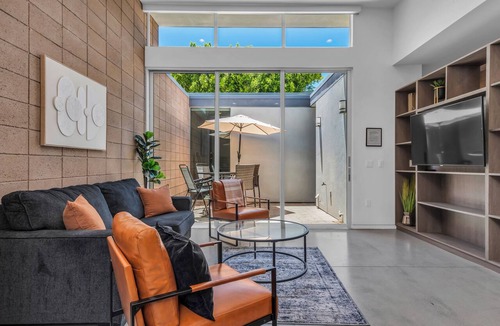 Palm Desert Condo | Showstopper Mid-Century Modern Palm Desert Condo, Walkable To Shops & Eateries!