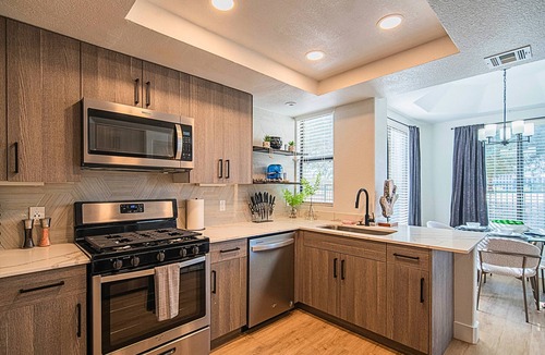 Kierland Condo | Side by Side Suites | Executive Golfside Remodeled
