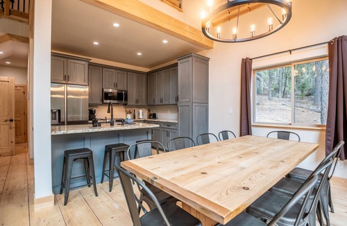Dorrington Cabin | Sierra Luxury Chalet - w/Central Heat!
