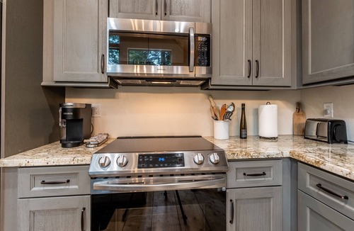 Dorrington Cabin | Sierra Luxury Chalet - w/Central Heat!