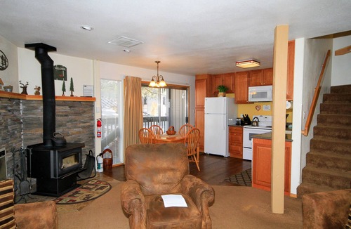 Mammoth Lakes Condo | Sierra Park Villas #29