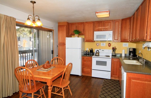Mammoth Lakes Condo | Sierra Park Villas #29