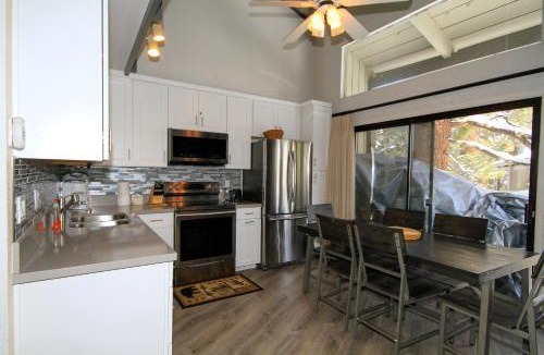 Mammoth Lakes Apartment | Sierra Park Villas 93