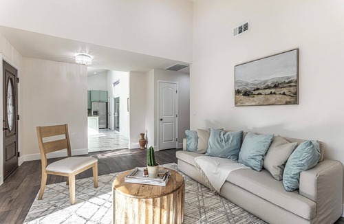 Edenvale House | Single Family home with large private yard in Silicon Valley San Jose.
