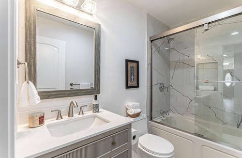Edenvale House | Single Family home with large private yard in Silicon Valley San Jose.