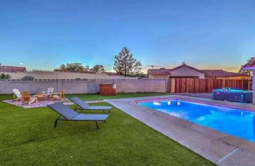 Henderson House | Single-Story 3BR w/Pool, Hot Tub, Firepit & Grill
