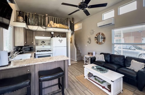 Parker Dam Bed & Breakfast | Siren's Adventure Riverfront Cottage! River Lodge NB31