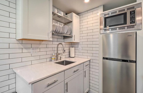 Old Southwest Apartment | Ski & Hike: Cozy Dtwn Reno Studio w/Fireplace