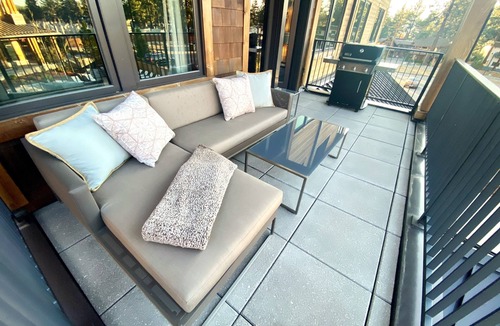 Lakeside Park Condo | Ski In/Out - Zalanta - Perfect Location - Heated Pool - 2 Hot Tubs - Heavenly