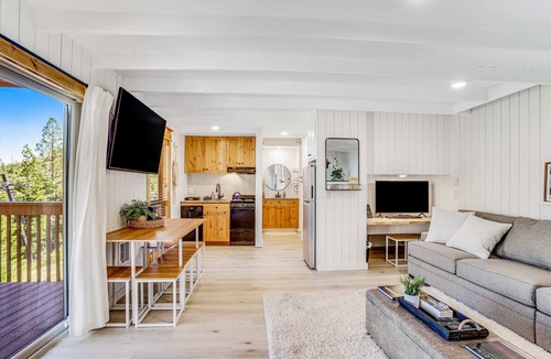 Boise Apartment | Ski-In Ski-Out Bogus Basin Studio, Sleeps 8, Views
