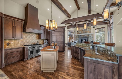 Park City House | Ski In Ski out in the heart of the mountains