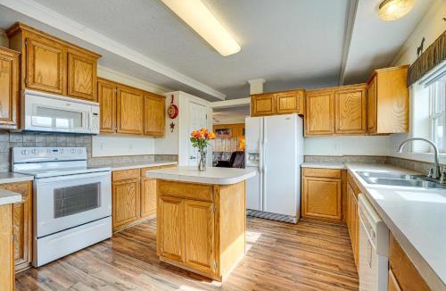 Rodeo House | Sky Islands Retreat in Rodeo w/Mountain Views!