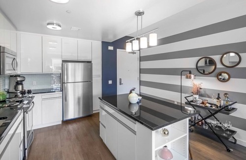 Mission Bay Apartment | Sleek 1BR Mission Bay, w/Gym, close to Caltrain by Blueground