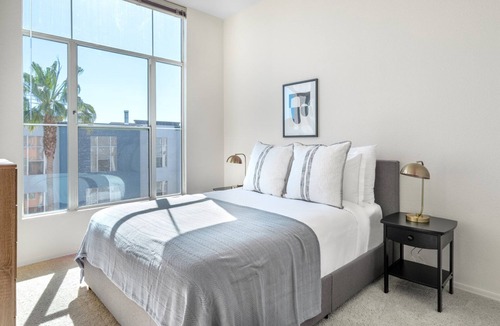Central District Apartment | Sleek Fremont 2BR w/ W/D, Pool, Gym, Parking, walk to BART, by Blueground