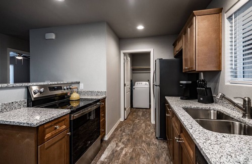 Kingman House | Sleek & Stylish New Duplex | Comfort Meets Convenience