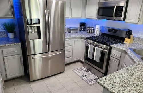 Sunrise Manor House | Sleep 24 Luxury Villa FREE Heated Pool & Game Room