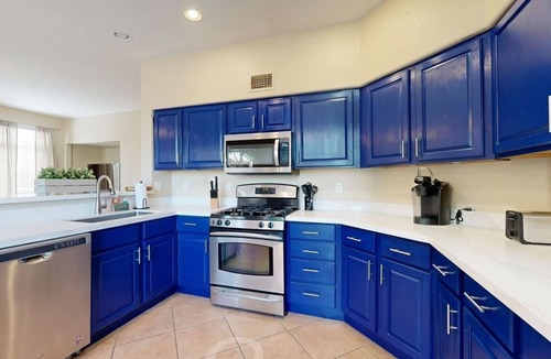 Chandler House | Sleeps 10! Heated Pool~Putt Putt~Dogs Welcome!