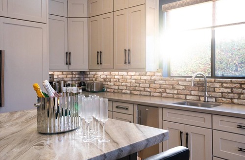 Southwest Village House | Sleeps 12/Walk to Old Town/Pool/Spa/Patio Misting