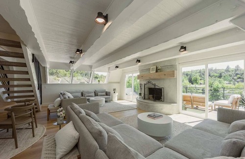 Auburn House | -Sleeps 14 -Lakefront -Private Pool -Jacuzzi -Sauna -Near Golf Course