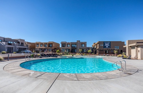 St. George Villa | Sleeps 16 w/Loft & Fire Pit on 18th Green