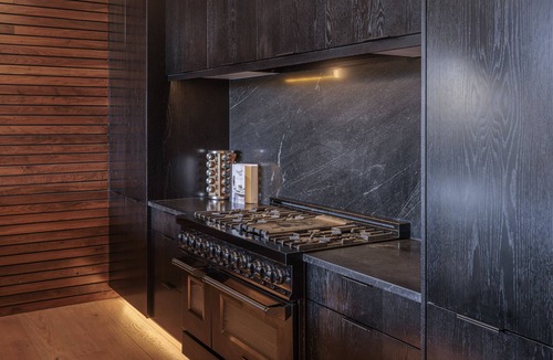 St. George House | Sleeps 20, Pool w/Slide & Spa, Theatre, Outdoor Kitchen