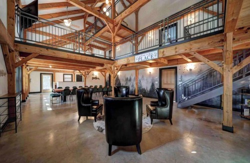 O'Brien House | Sleeps 24, The Gathering Place at Shasta Lake
