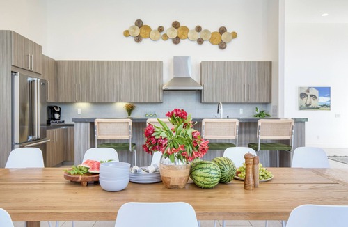 La Quinta House | Sleeps 40 | 3 Luxe Villas next to Empire Polo Club | Putting Green & Pickleball
