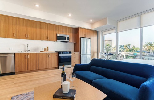 Downtown San Diego Apartment | Sleeps 64 | Rooftop Pool + Spa + Fitness Studio + Bay Views + Walk to Dining