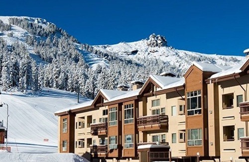 Alpine County Apartment | Slopeside Hotel Rm w/Kitchenette | Hot Tub & Gym