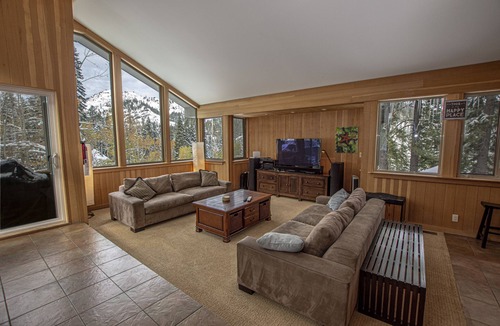 Alpine Meadows House | Snow Crest by Hauserman Rentals