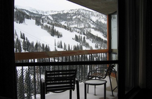 Salt Lake Mountain Resorts Condo | Snowbird Cliff Club New Years week