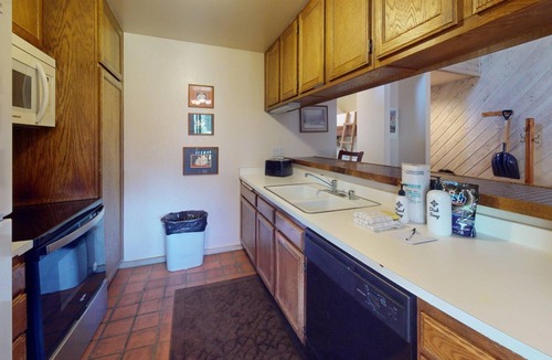 Mammoth Lakes Condo | Snowcreek Resort Vacation Rental 272