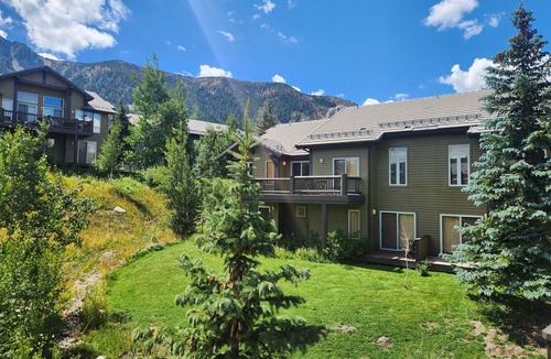 Mammoth Lakes House | Snowcreek Resort Vacation Rental 954