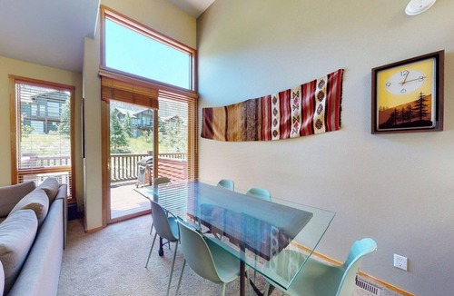 Mammoth Lakes House | Snowcreek Resort Vacation Rental 950