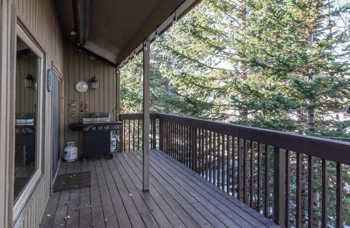 Brian Head Apartment | Snowshoe 2B- Navajo Ski In/Out Family Getaway