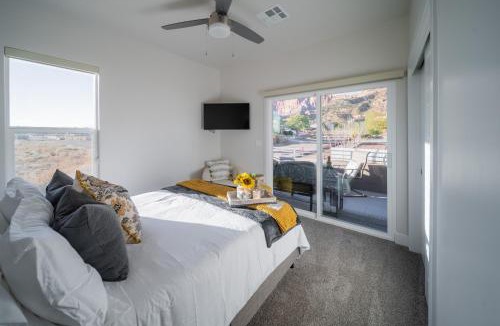 Hildale House | So Zion Painted Desert-4Bed, 3Bath, Hot Tub, Deck