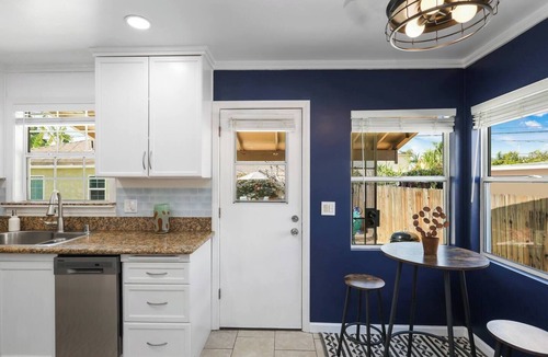 Norwalk House | SoCal Surf House | 3BR w/ Backyard Close to SoFi