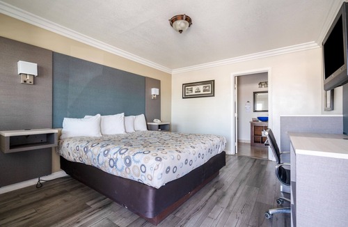 Santa Maria Hotel | Solaire Inn & Suites