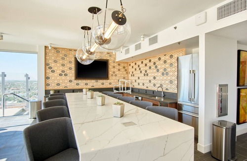 Downtown Phoenix Apartment | Sonder at McKinley | One-Bedroom Apartment w/Balcony