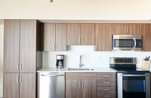 Downtown Phoenix Apartment | Sonder at McKinley | One-Bedroom Apartment w/Balcony