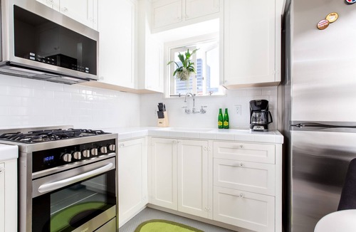 Downtown San Diego Apartment | Sonder The Bungalows