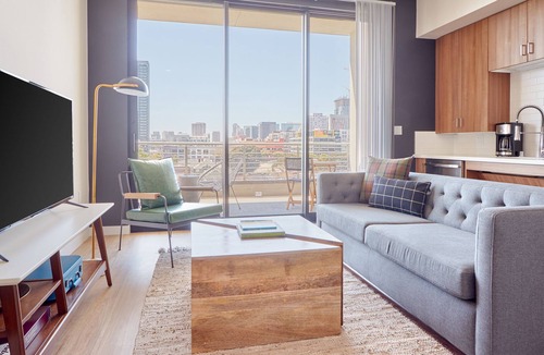 East Village Apartment | Sonder The Leo | Accessible One-Bedroom Apartment
