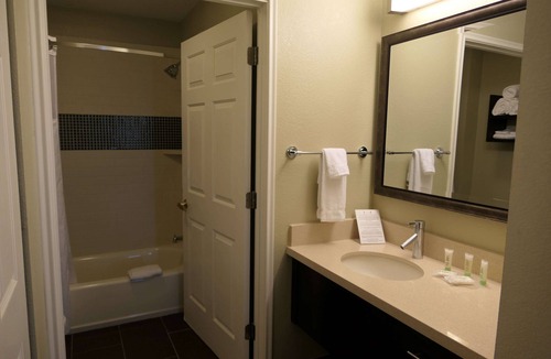 Vancouver Hotel | Sonesta ES Suites Portland Vancouver 41st Street