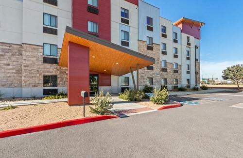 Avondale Hotel | Sonesta Simply Suites Avondale