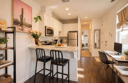 Santa Rosa House | Sonoma Wine Country Retreat | Near Top Wineries + Cozy Escape