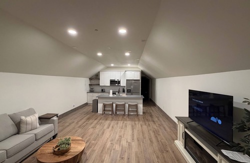 Woodland Apartment | Soothing 1-bedroom apartment with AC in charming Woodland