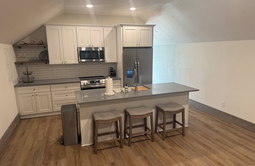Woodland Apartment | Soothing 1-bedroom apartment with AC in charming Woodland