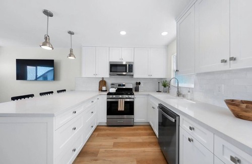 Mission Hills Apartment | Sophisticated Comfort 2BR Condo w/Parking