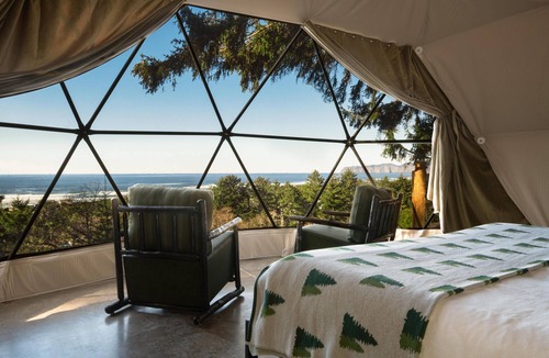Tierra Del Mar Cabin | South Cape Dome Accessible, King - w/SHARED Luxury Bathhouse Access